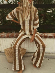Ensemble chemise ample à rayures et col en V ajouré à la mode avec pantalon à jambes larges