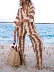 Ensemble chemise ample à rayures et col en V ajouré à la mode avec pantalon à jambes larges