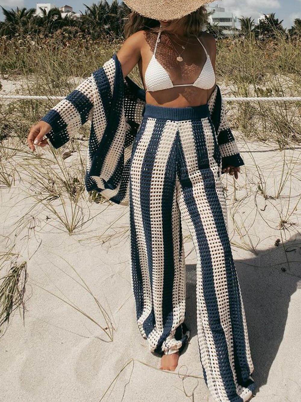 Ensemble chemise ample à rayures et col en V ajouré à la mode avec pantalon à jambes larges