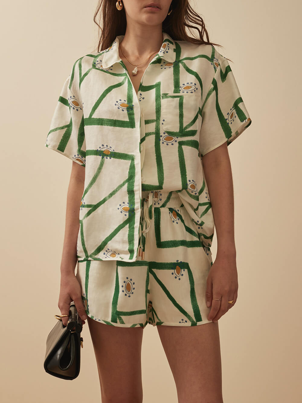 Ensemble haut et short boutonné ample à imprimé délicat et unique