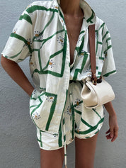 Ensemble haut et short boutonné ample à imprimé délicat et unique