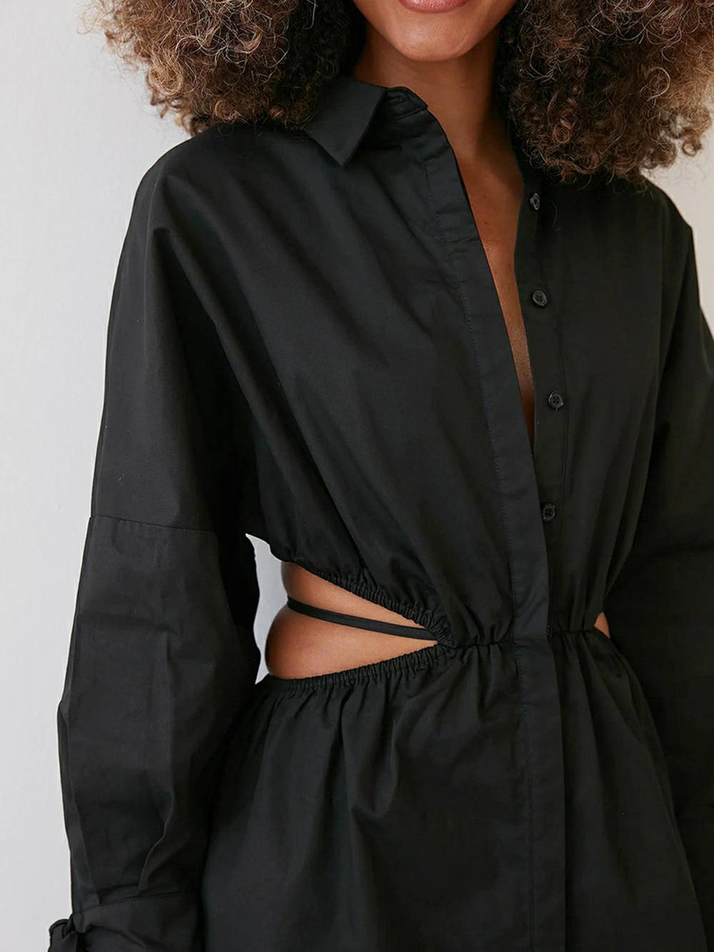 Robe à bretelles et épaules tombantes 