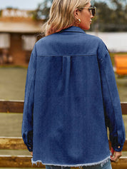 Chemise décontractée en denim délavé à bords bruts et pompons - Bleu foncé