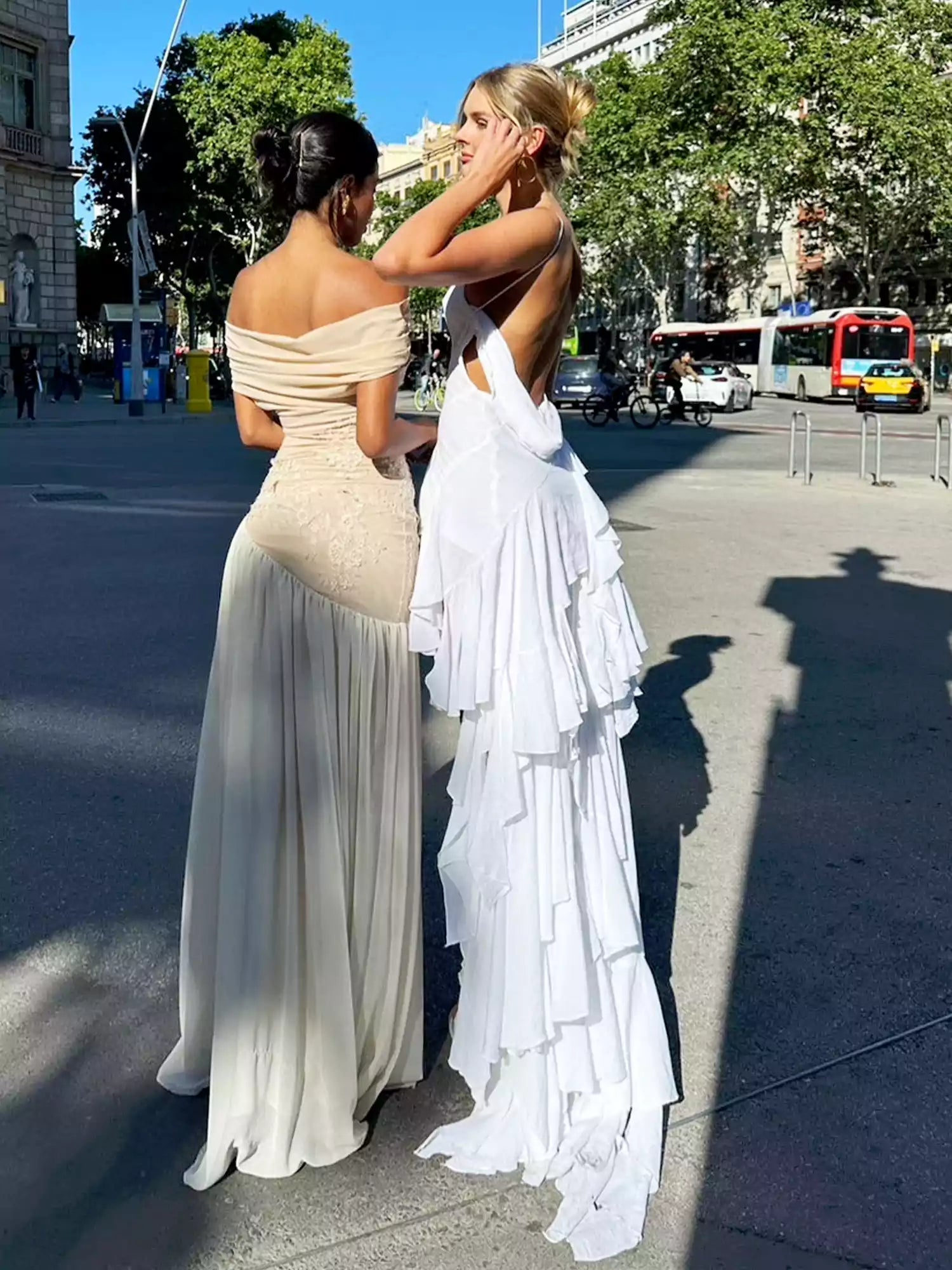 Vestido Cascata Etérea - Anjo Branco (100% Algodão)