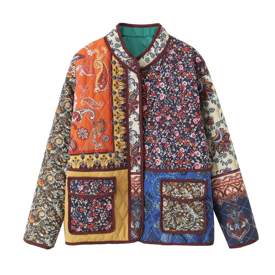 Casaco Acolchoado Multicolor com Estampa de Padrão Étnico