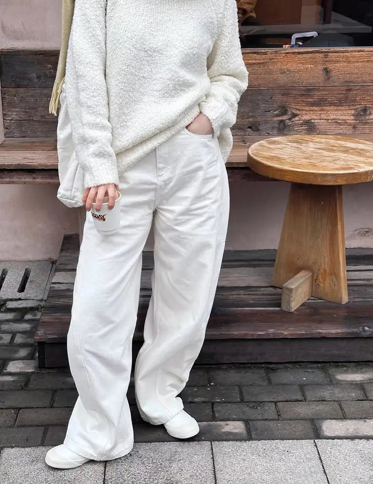 Trendy_Loose_Arc-Cut_Denim_Pants.jpg